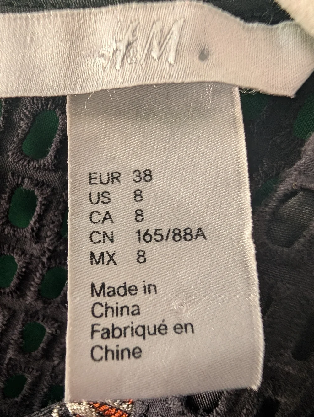 H&M Patterned Fit & Flare Dress w/ Pockets | Mixed Media | Size 8 - Picture 5 of 5